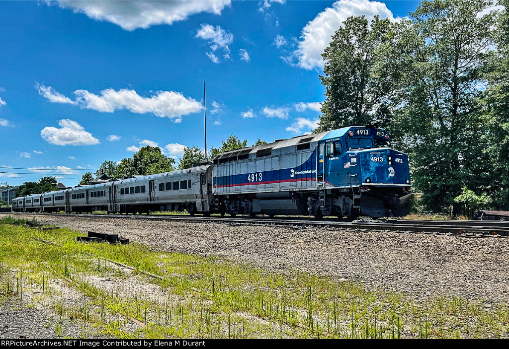 MNCR 4913 on train 62